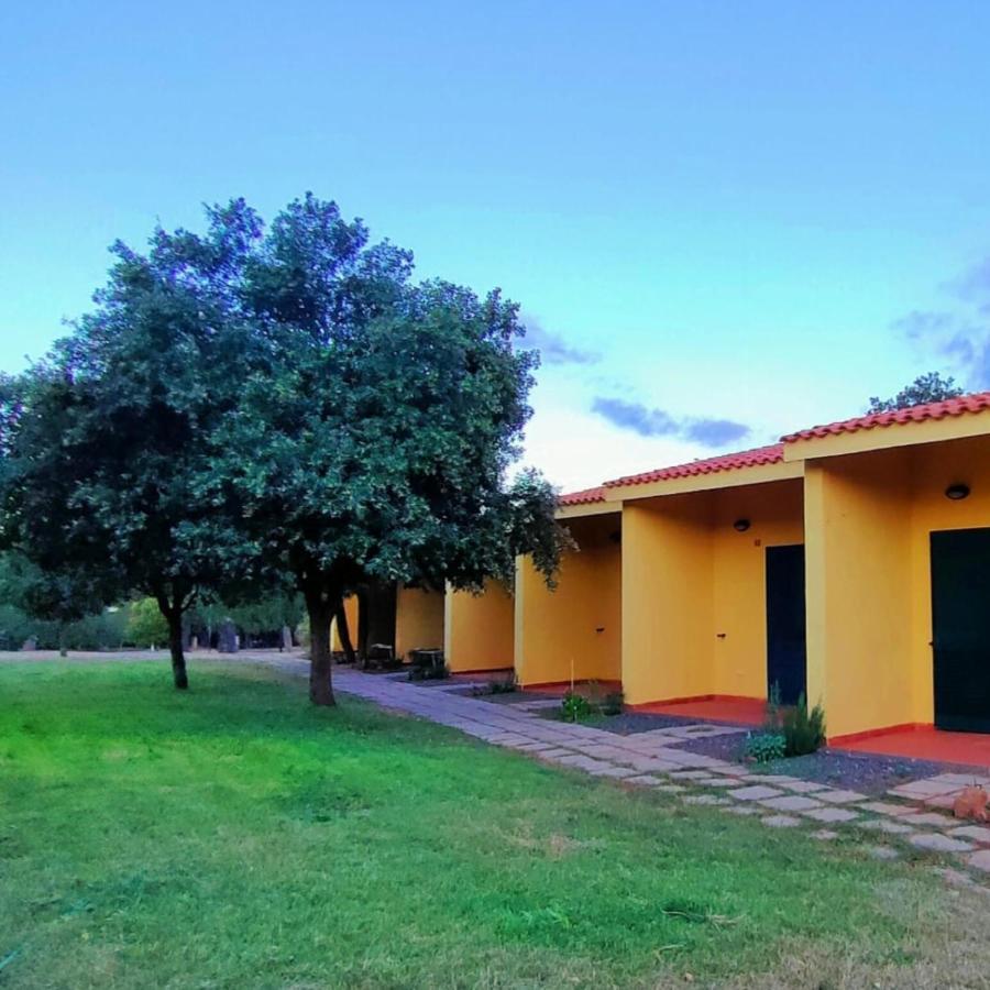 Norbello Nuraghe Ruiu Camping & Bungalow מראה חיצוני תמונה