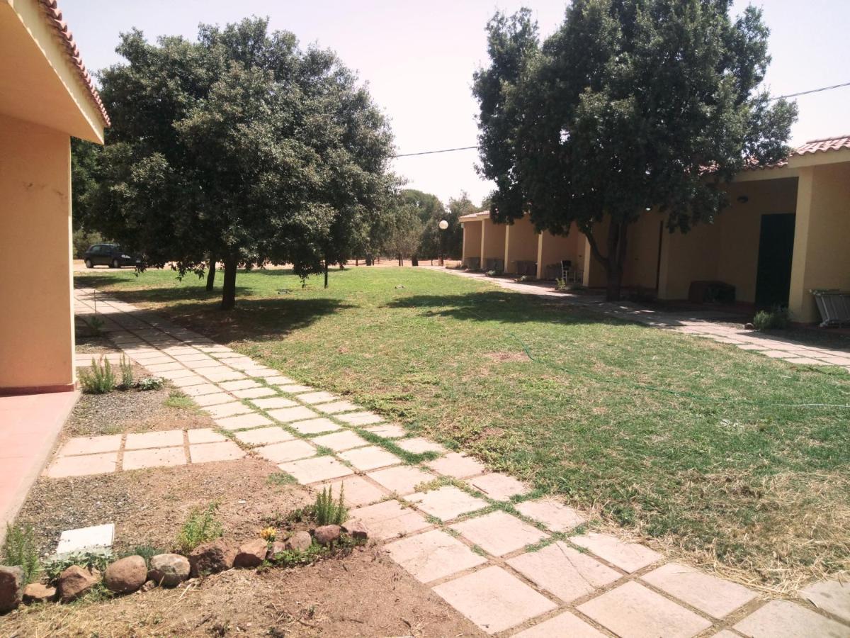 Norbello Nuraghe Ruiu Camping & Bungalow מראה חיצוני תמונה