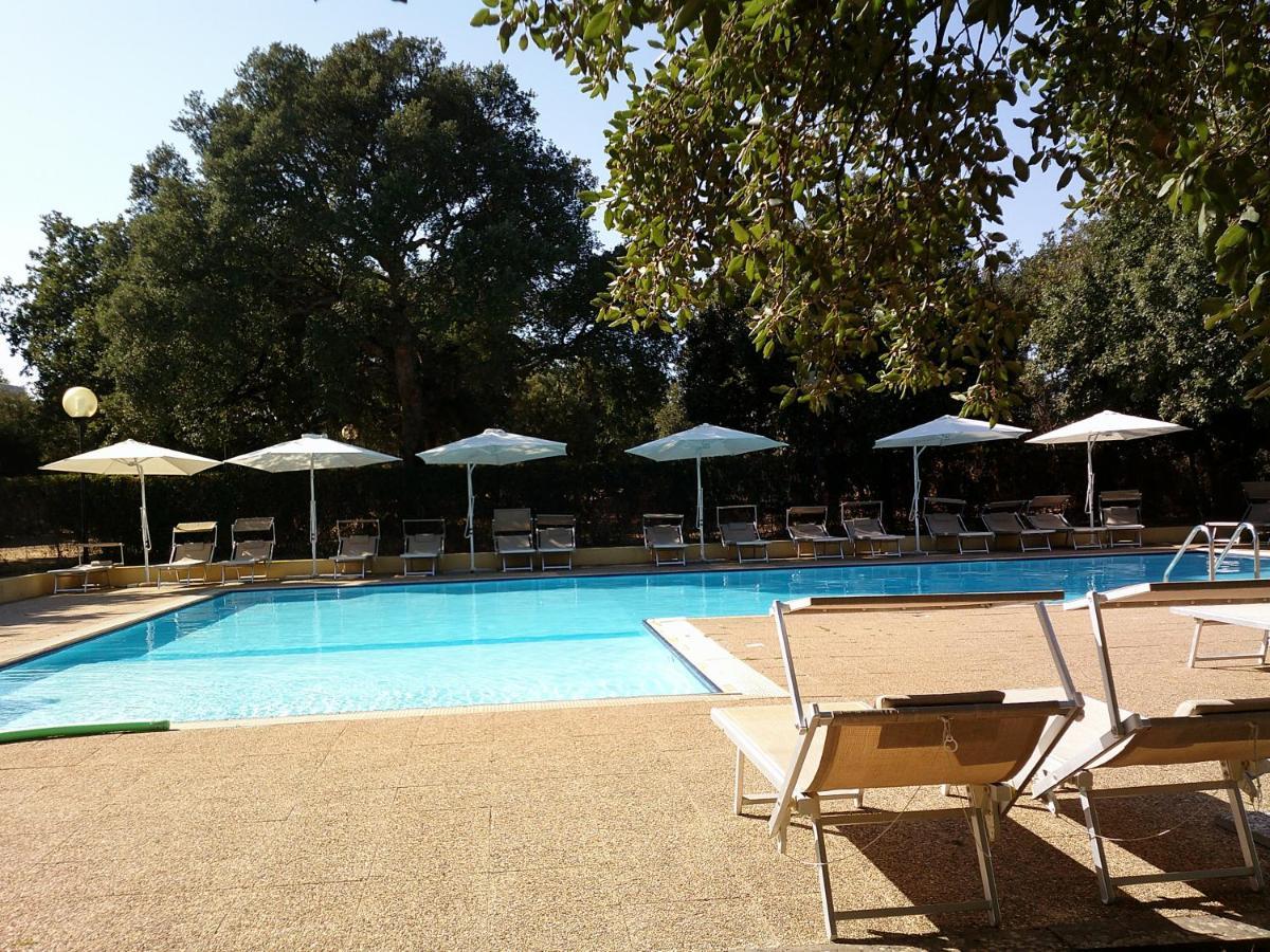 Norbello Nuraghe Ruiu Camping & Bungalow מראה חיצוני תמונה